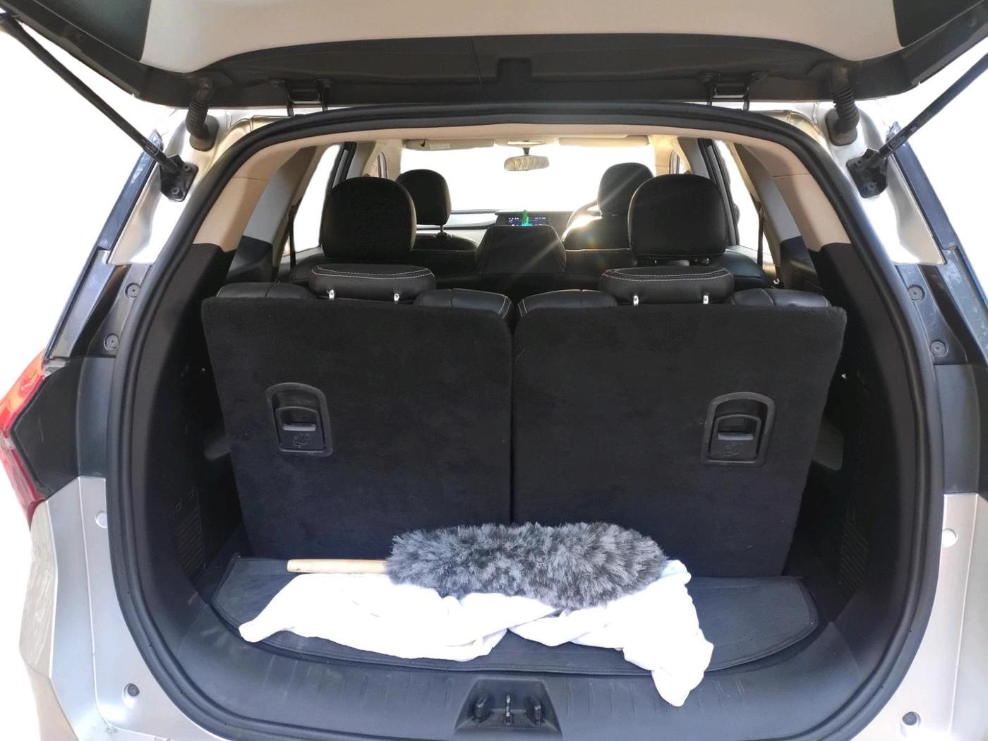 2022 Mahindra XUV700 MX P MT 5 STR, Petrol, Manual, 7,30,000 km, exterior