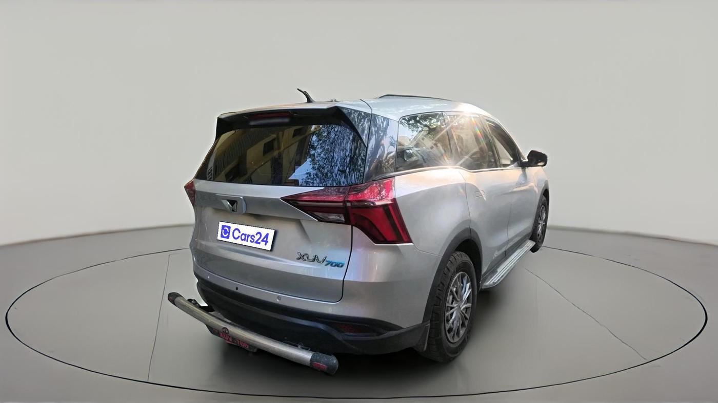 2022 Mahindra XUV700 MX P MT 5 STR, Petrol, Manual, 7,30,000 km, exterior