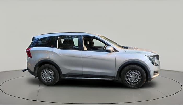 2022 Mahindra XUV700 MX P MT 5 STR, Petrol, Manual, 7,30,000 km, exterior