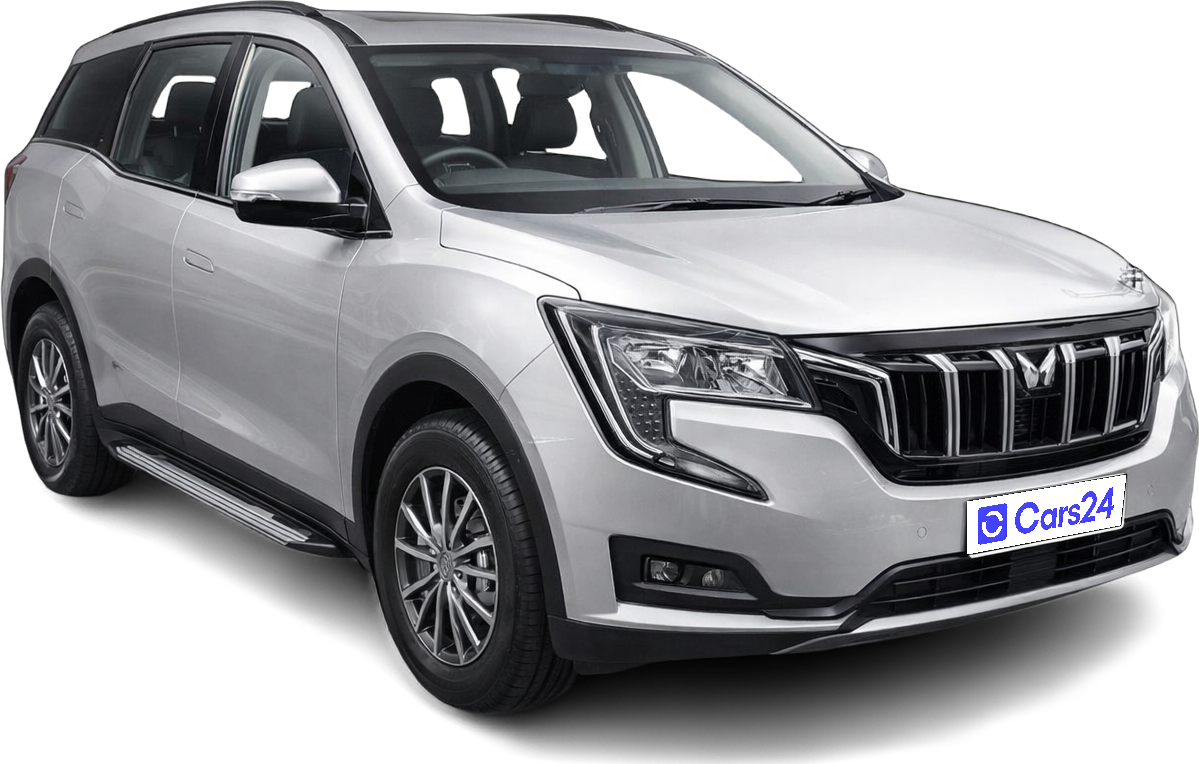2022 Mahindra XUV700 - SUV - Petrol - Manual - ₹12.50 lakh