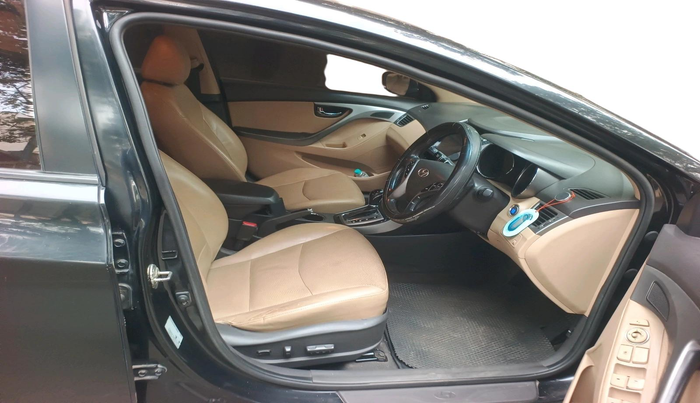 2013 Hyundai New Elantra 1.6 SX AT DIESEL, Diesel, Automatic, 1,15,755 km, interior