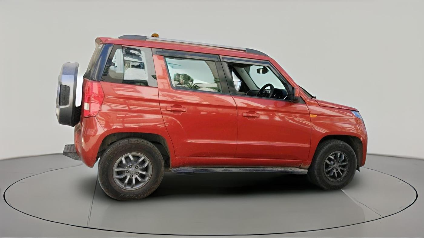 2018 Mahindra TUV300 T10, Diesel, Manual, 83,394 km, exterior