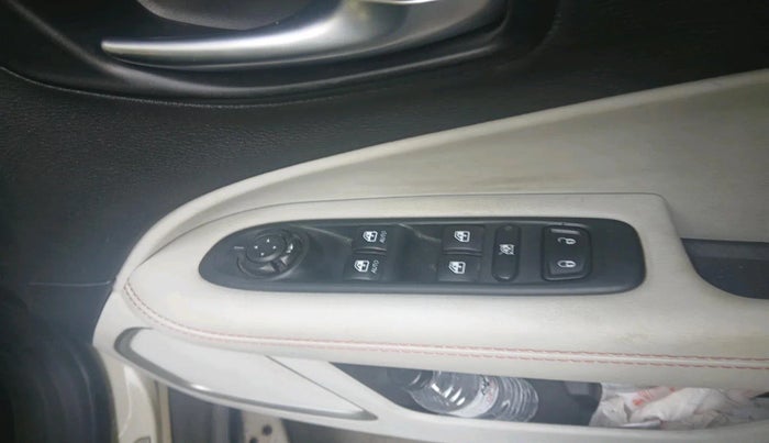 2018 Jeep Compass LIMITED 2.0 DIESEL, Diesel, Manual, 1,30,459 km, interior