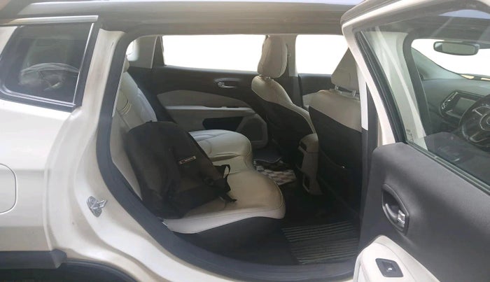 2018 Jeep Compass LIMITED 2.0 DIESEL, Diesel, Manual, 1,30,459 km, interior