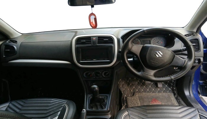 2022 Maruti Vitara Brezza LXI, Petrol, Manual, 18,234 km, interior