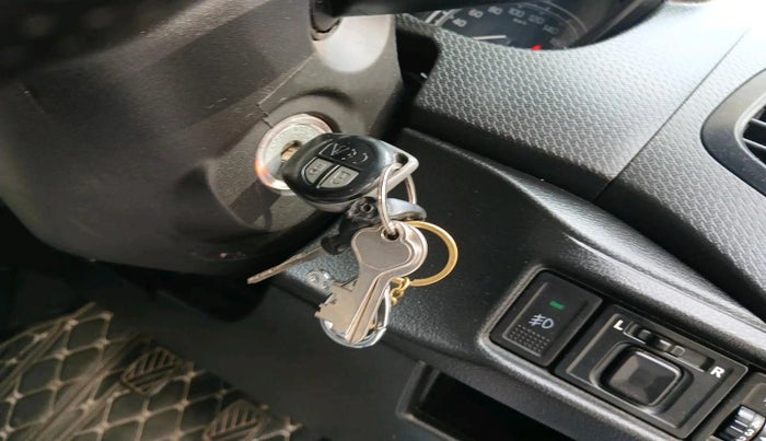 2022 Maruti Vitara Brezza LXI, Petrol, Manual, 18,234 km, interior