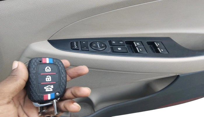 2017 Hyundai Tucson 2WD AT GL PETROL , Petrol, Automatic, 1,13,711 km, interior