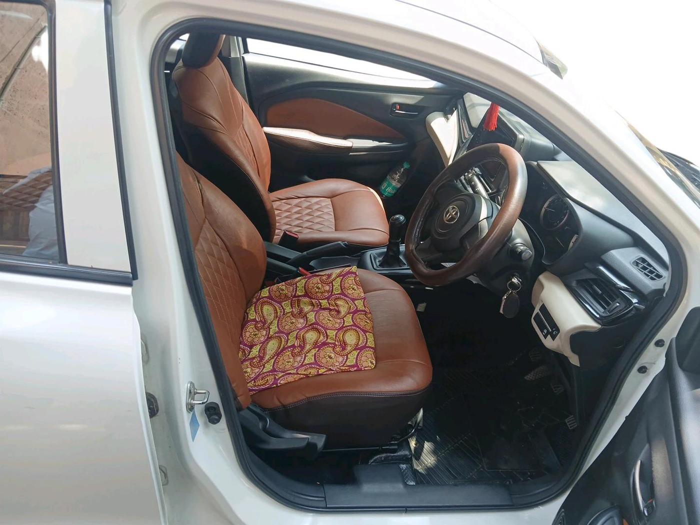 2022 Toyota Glanza E, Petrol, Manual, 98,681 km, interior
