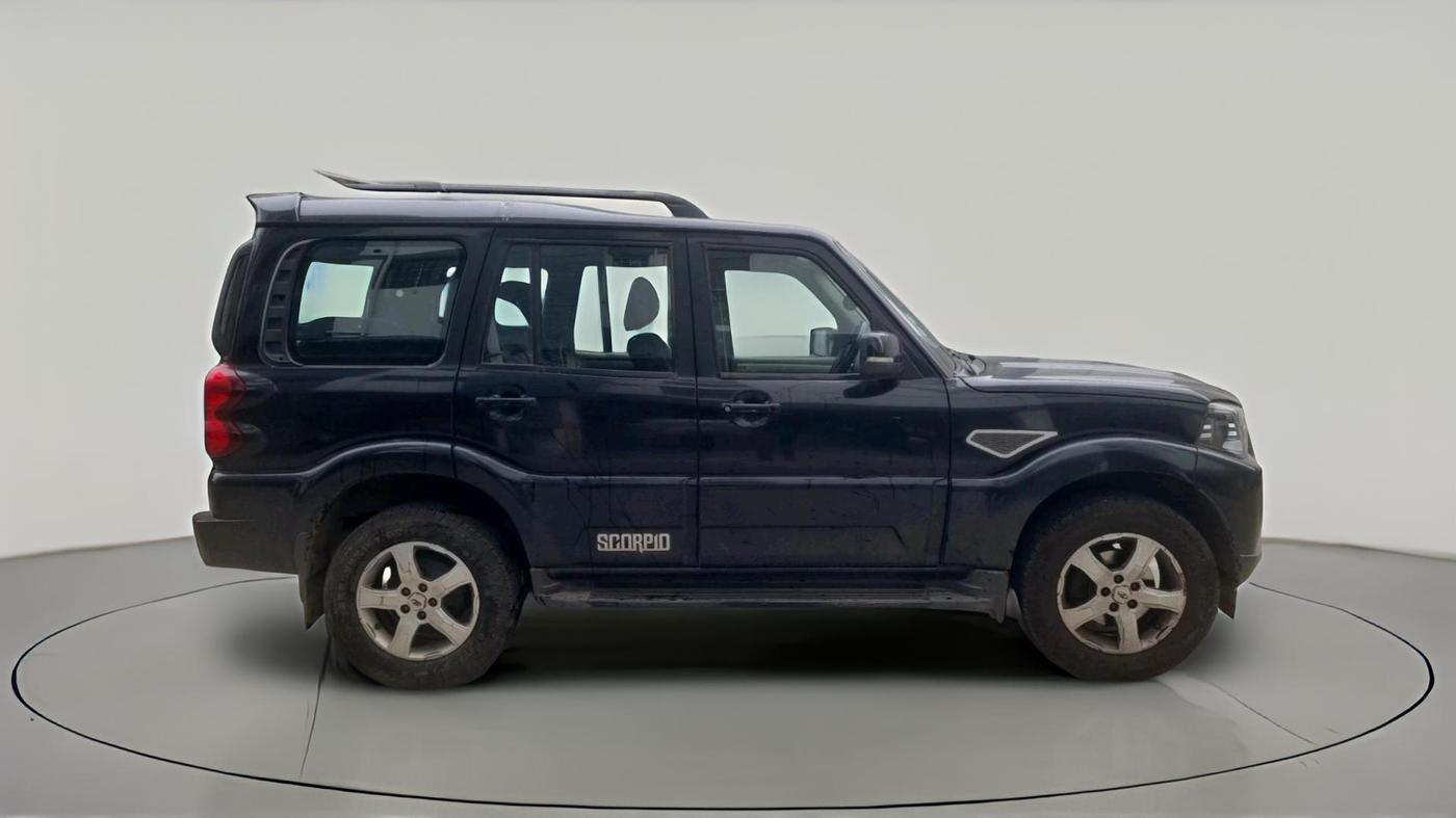 2017 Mahindra Scorpio S11 2WD, Diesel, Manual, 86,861 km, exterior
