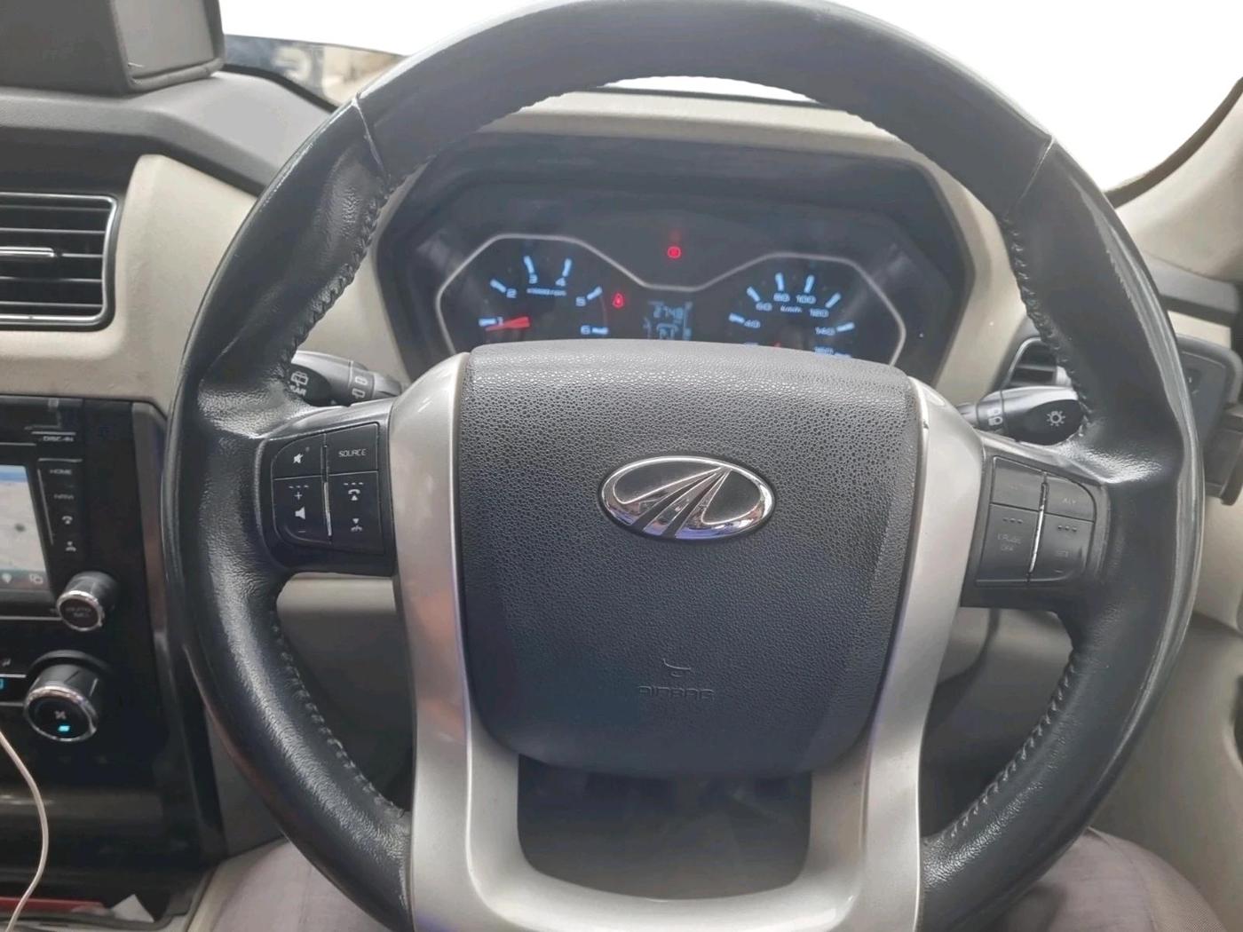 2017 Mahindra Scorpio S11 2WD, Diesel, Manual, 86,861 km, interior