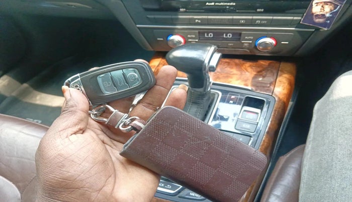 2013 Audi A6 2.0 TDI PREMIUM PLUS, Diesel, Automatic, 1,10,858 km, interior