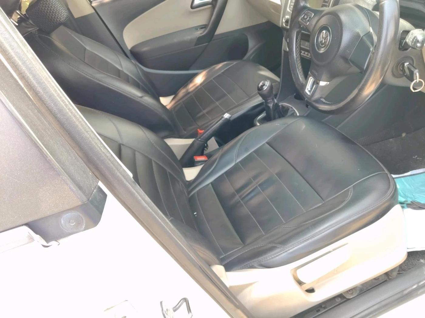 2013 Volkswagen Polo HIGHLINE DIESEL, Diesel, Manual, 88,060 km, interior