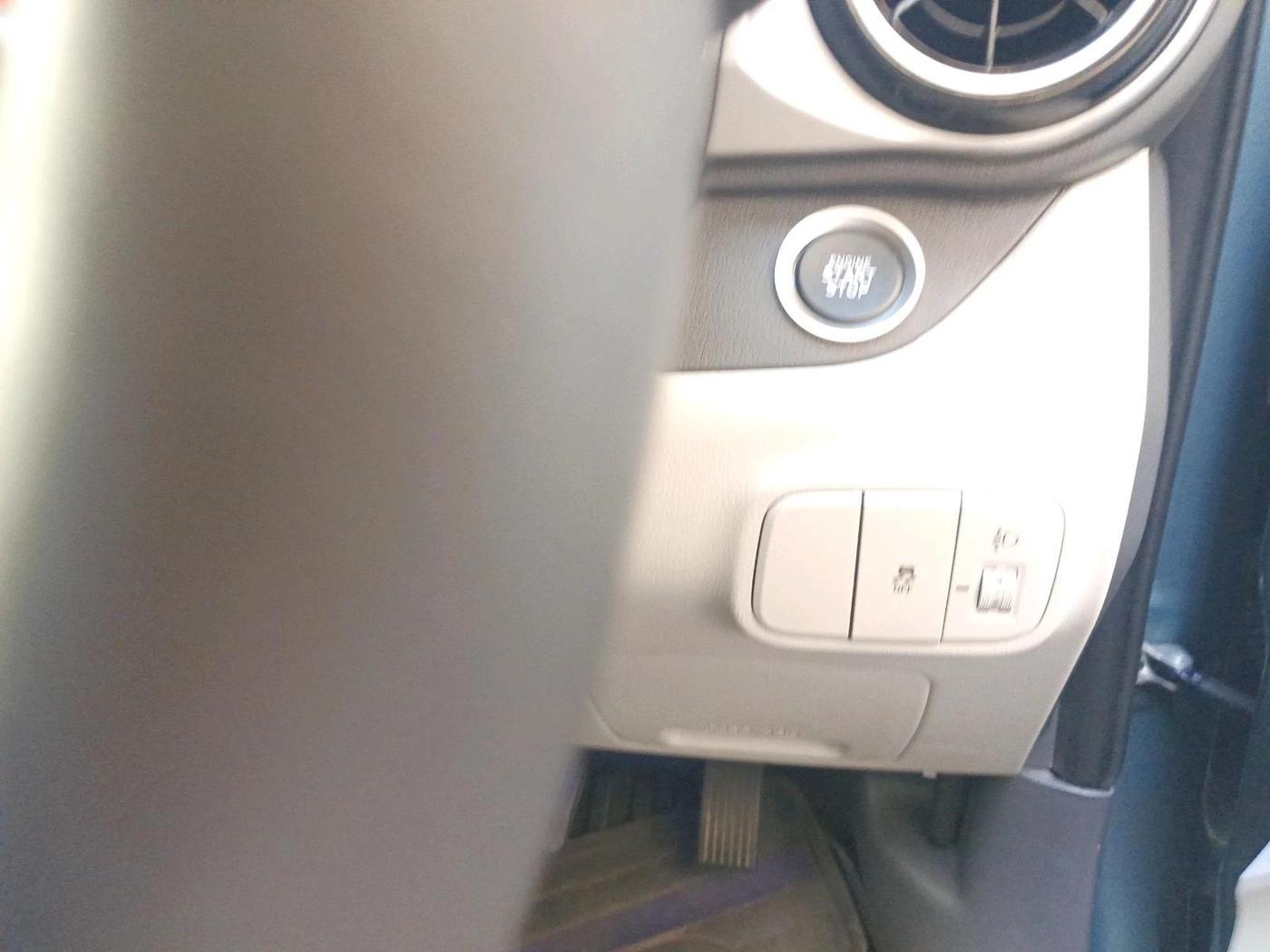 2024 Hyundai GRAND I10 NIOS ASTA AMT 1.2 KAPPA VTVT, Petrol, Automatic, 9,585 km, interior
