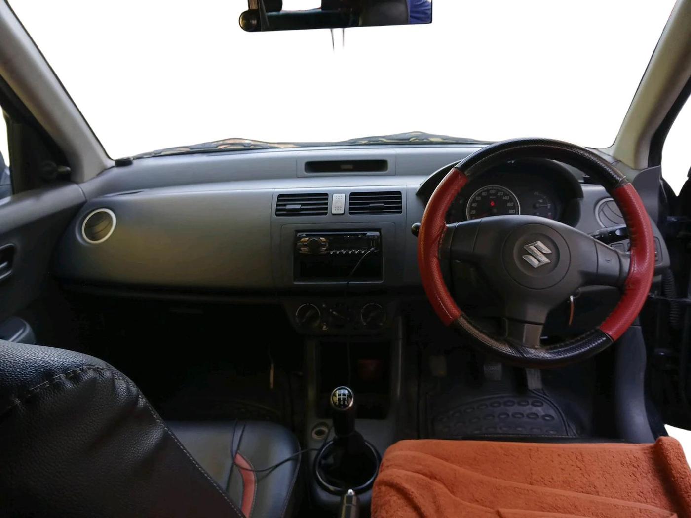 2006 Maruti Swift VXI 1.3, Petrol, Manual, 1,90,149 km, interior
