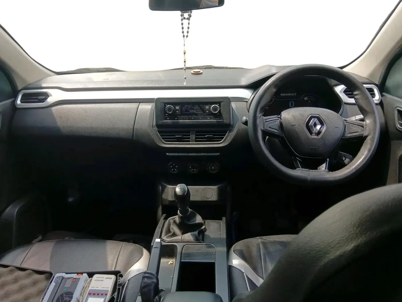 2022 Renault Kiger RXL MT, Petrol, Manual, 32,790 km, interior