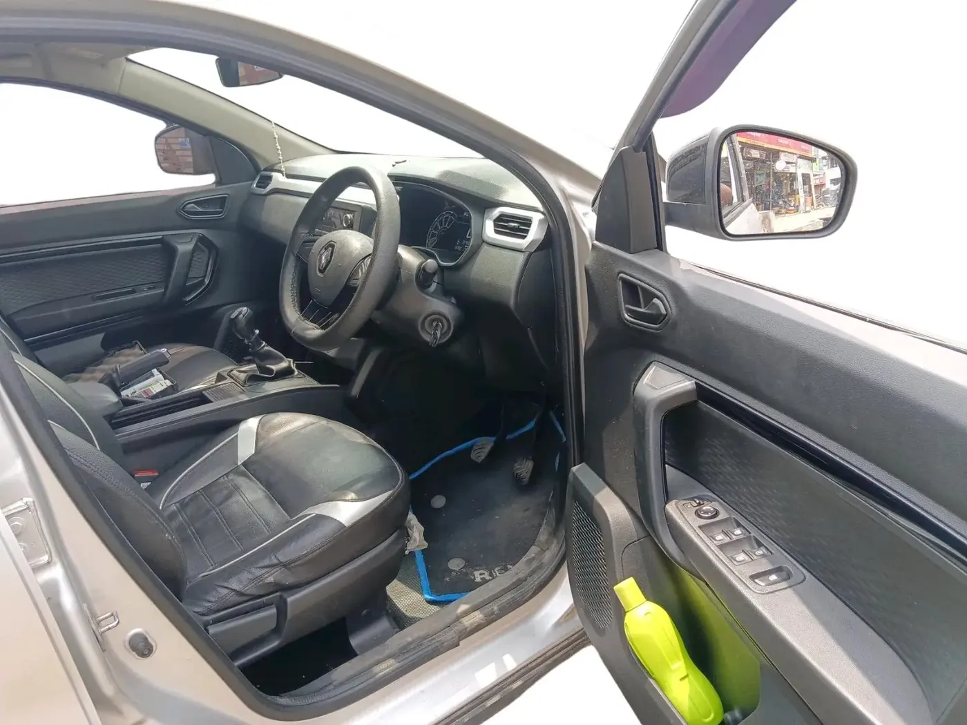 2022 Renault Kiger RXL MT, Petrol, Manual, 32,790 km, interior