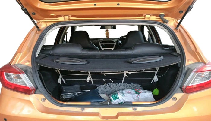 2016 Tata Tiago XM PETROL, Petrol, Manual, 85,961 km, exterior