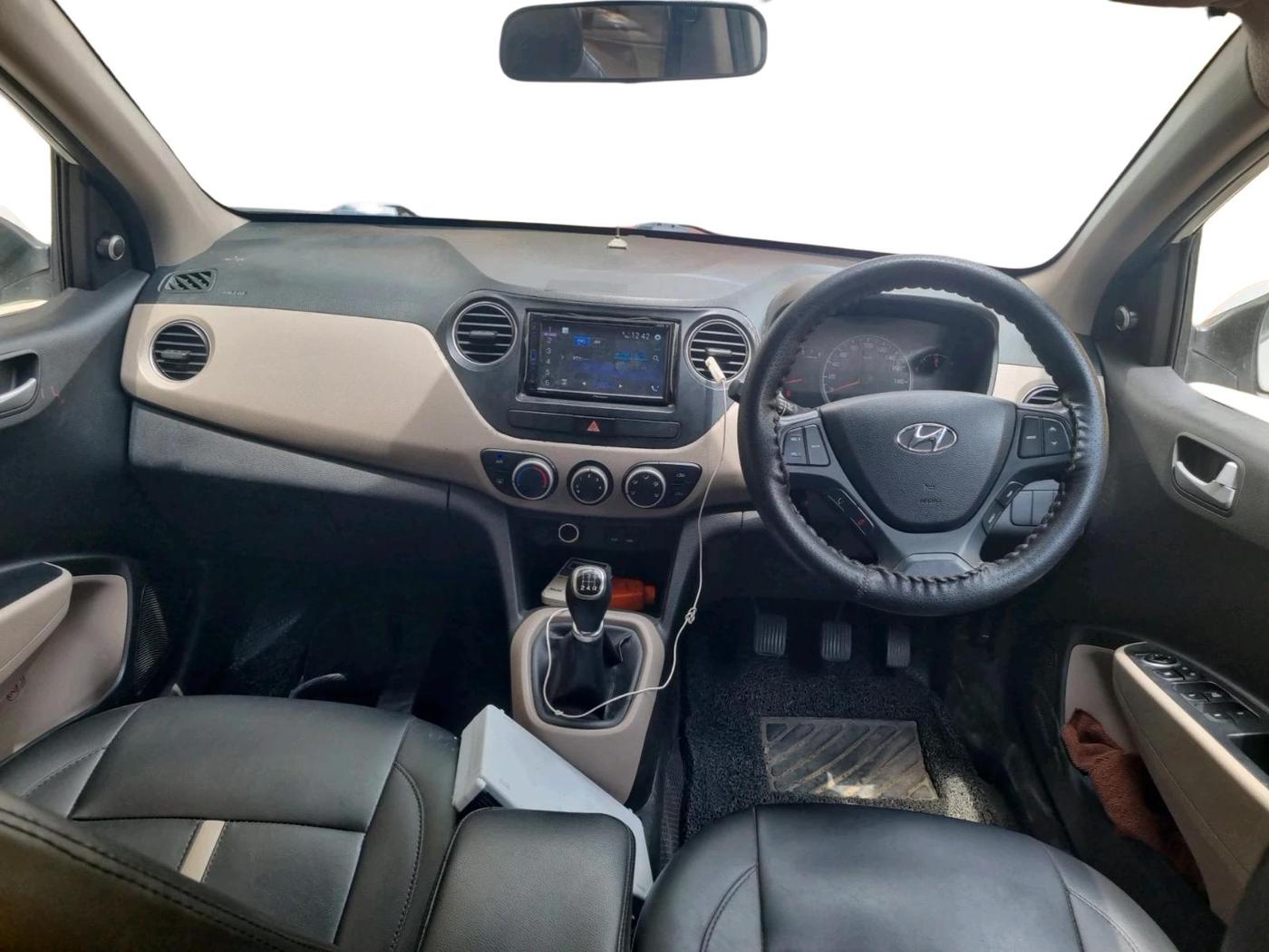 2015 Hyundai Grand i10 ASTA 1.2 KAPPA VTVT, Petrol, Manual, 1,15,460 km, interior