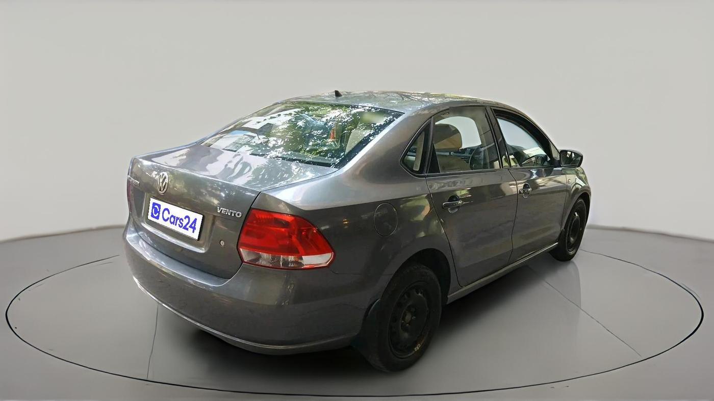 2013 Volkswagen Vento COMFORTLINE 1.6, Petrol, Manual, 85,519 km, exterior