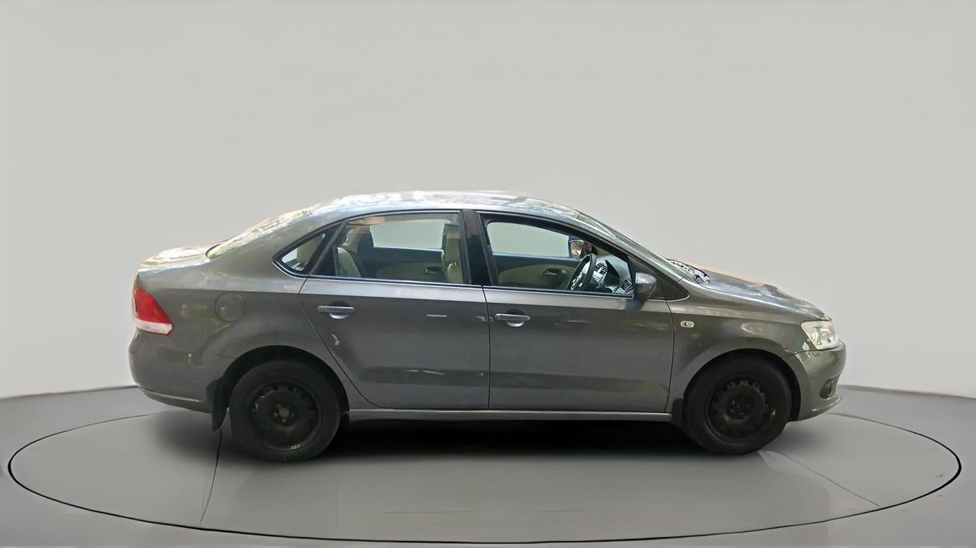 2013 Volkswagen Vento COMFORTLINE 1.6, Petrol, Manual, 85,519 km, exterior