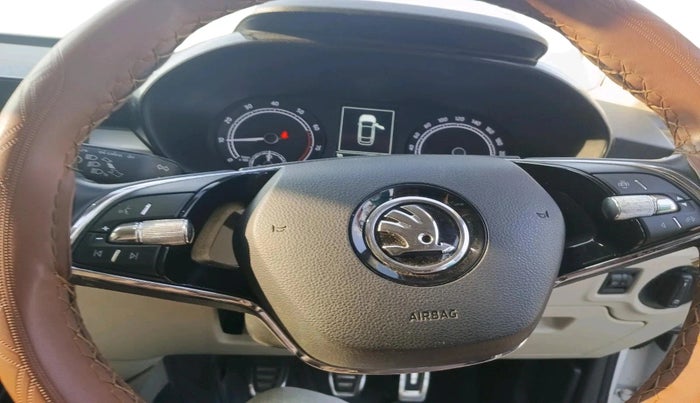 2022 Skoda SLAVIA AMBITION 1.0L TSI MT, Petrol, Manual, 23,157 km, interior