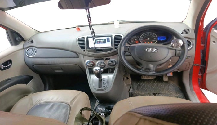 2011 Hyundai i10 SPORTZ 1.2 AT, CNG, Automatic, 1,00,000 km, interior