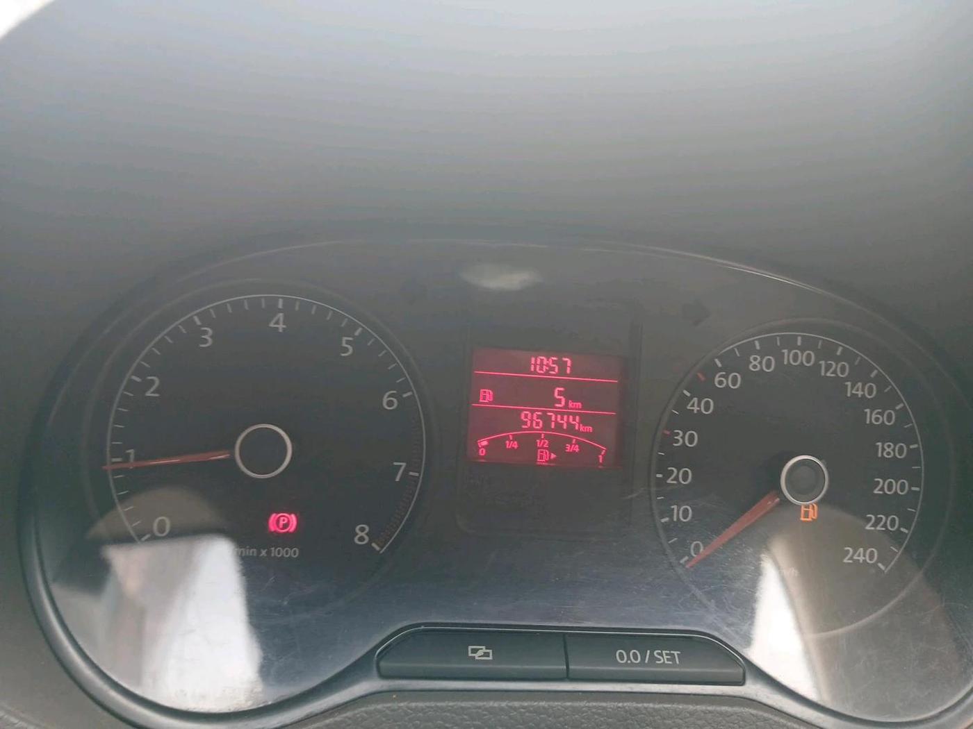 2014 Volkswagen Vento HIGHLINE 1.6 MPI, Petrol, Manual, 96,744 km, interior