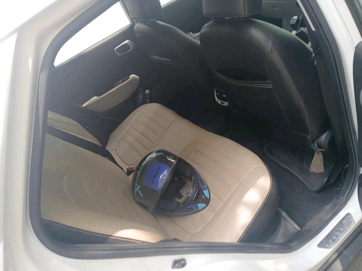 2023 Hyundai VENUE SX 1.5 CRDI, Diesel, Manual, 84,989 km, interior
