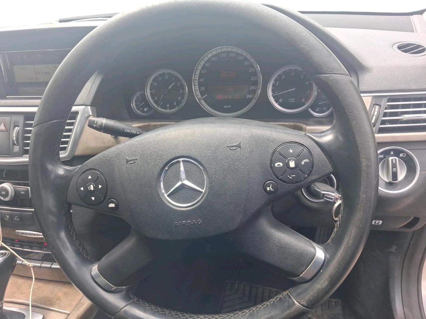 2011 Mercedes Benz E Class E200 CGI ELEGANCE, Petrol, Automatic, 1,22,505 km, interior