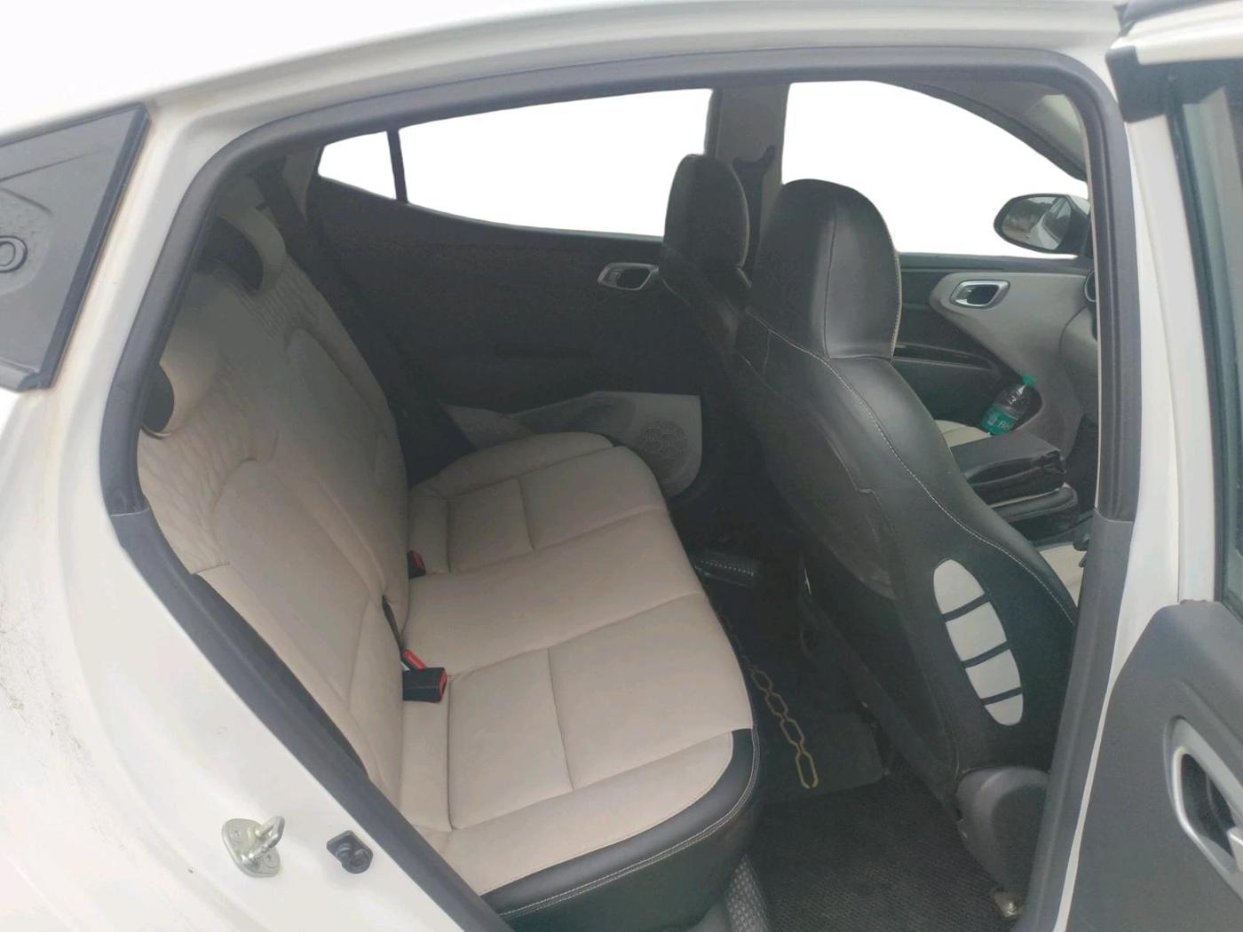 2023 Hyundai GRAND I10 NIOS SPORTZ 1.2 KAPPA VTVT CNG, CNG, Manual, 80,951 km, interior