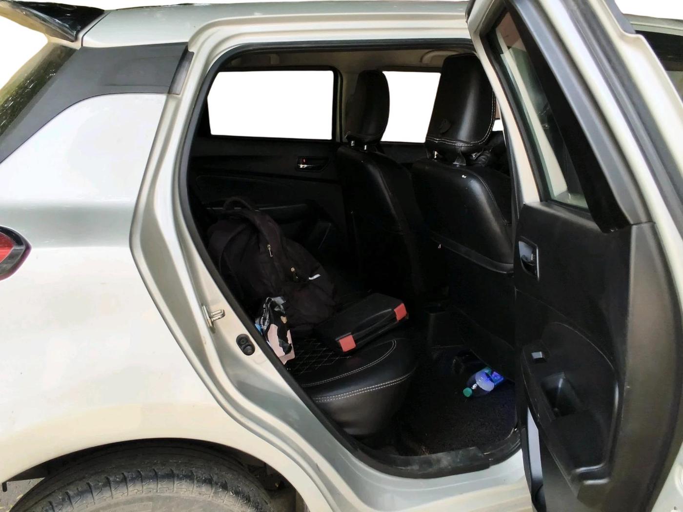 2020 Maruti Swift VXI AMT, Petrol, Automatic, 66,077 km, interior