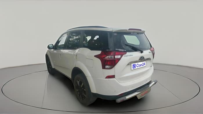 2018 Mahindra XUV500 W11, Diesel, Manual, 88,887 km, exterior