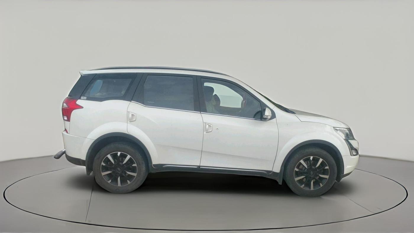 2018 Mahindra XUV500 W11, Diesel, Manual, 88,887 km, exterior