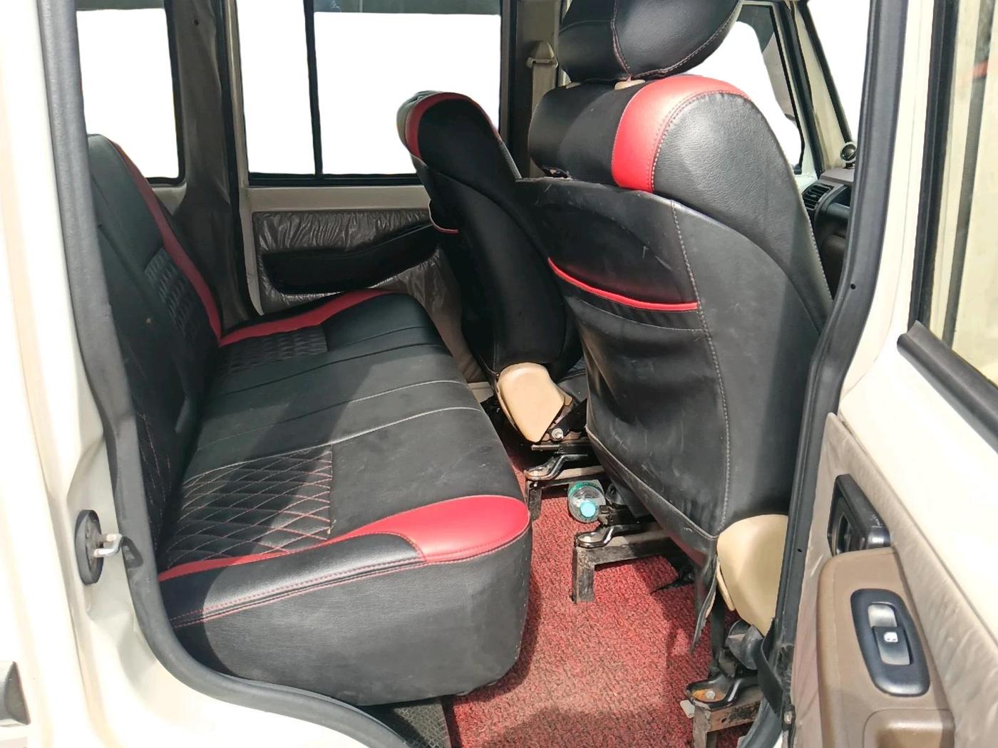 2020 Mahindra Bolero B6, Diesel, Manual, 41,871 km, interior