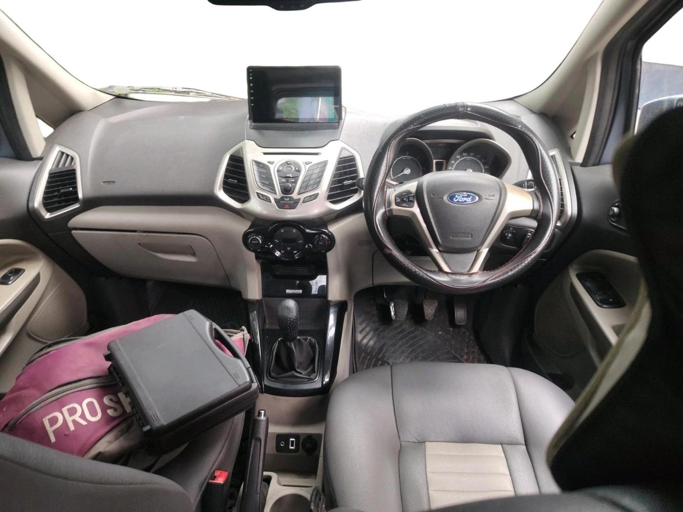 2014 Ford Ecosport TITANIUM 1.5L DIESEL, Diesel, Manual, 1,19,018 km, interior