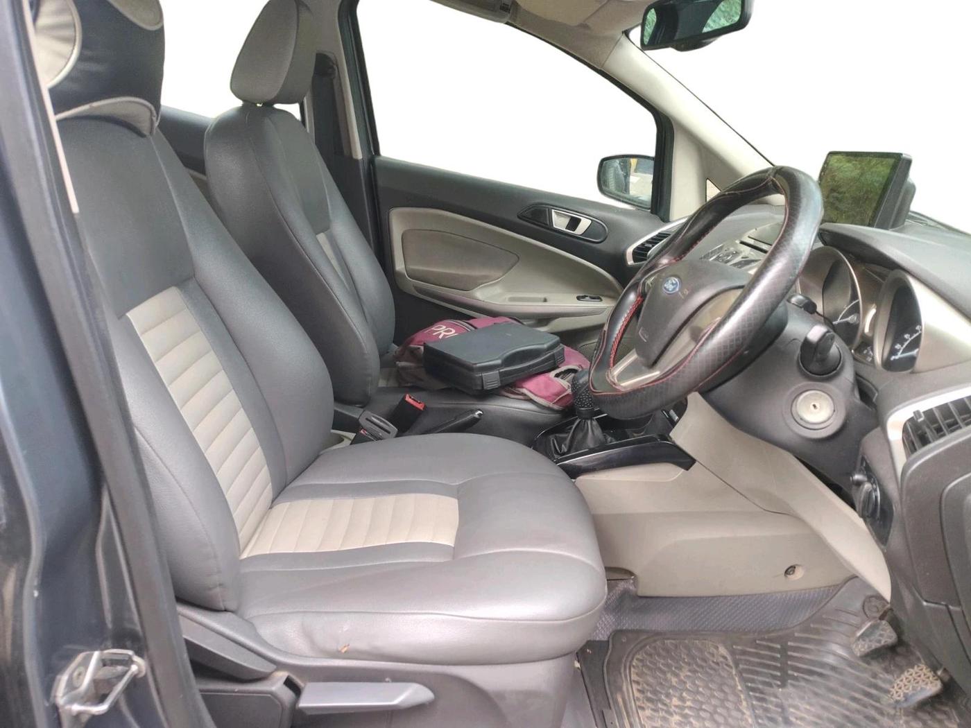 2014 Ford Ecosport TITANIUM 1.5L DIESEL, Diesel, Manual, 1,19,018 km, interior