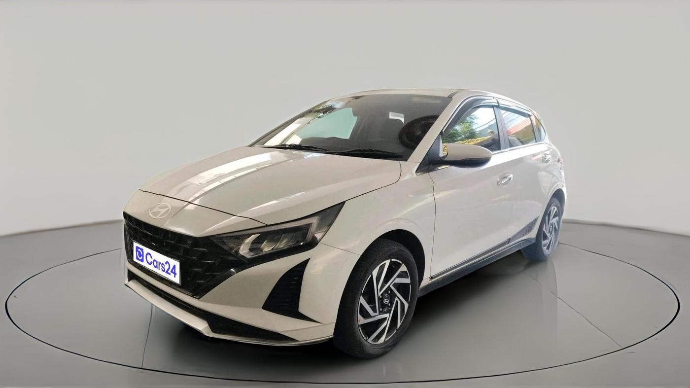 2024 Hyundai NEW I20 ASTA (O) 1.2 IVT, Petrol, Automatic, 20,000 km, exterior