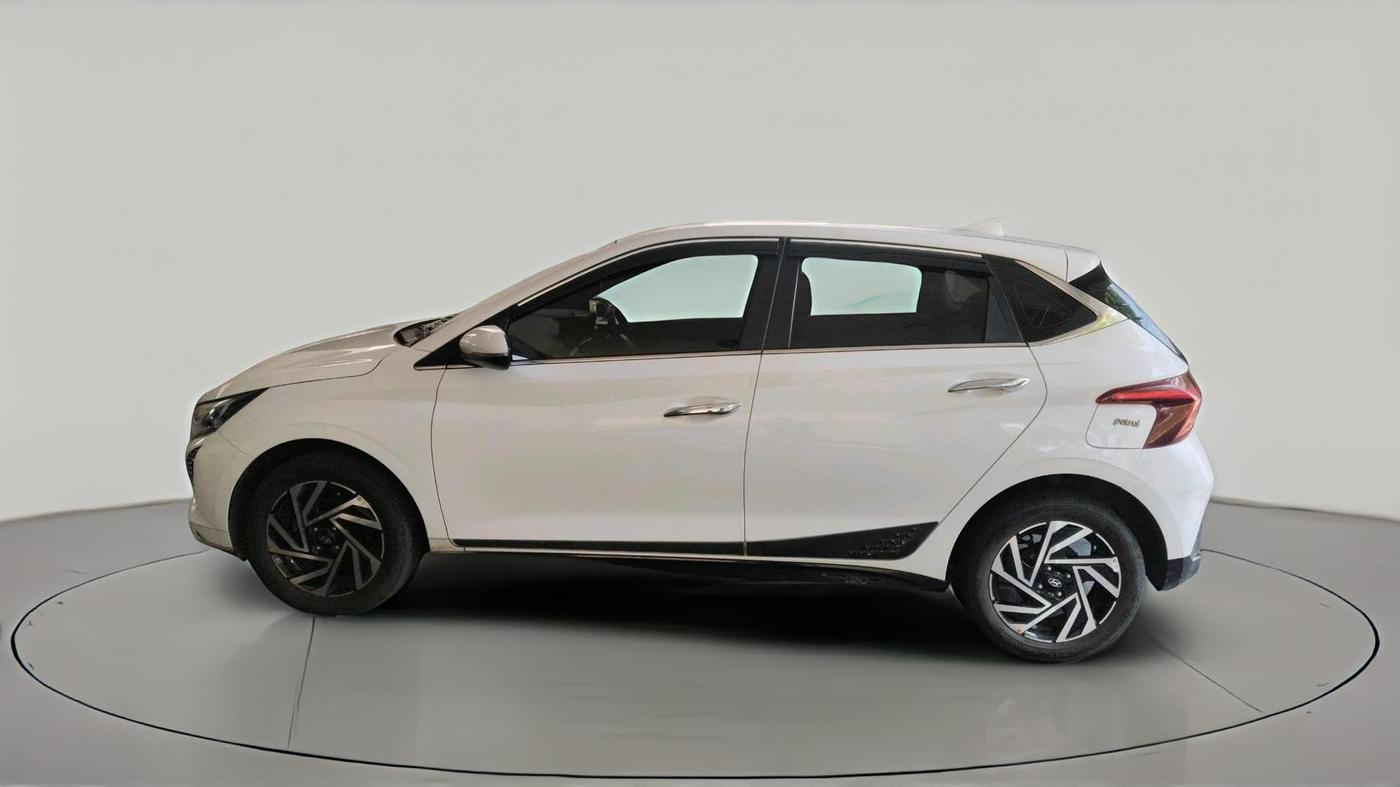 2024 Hyundai NEW I20 ASTA (O) 1.2 IVT, Petrol, Automatic, 20,000 km, exterior