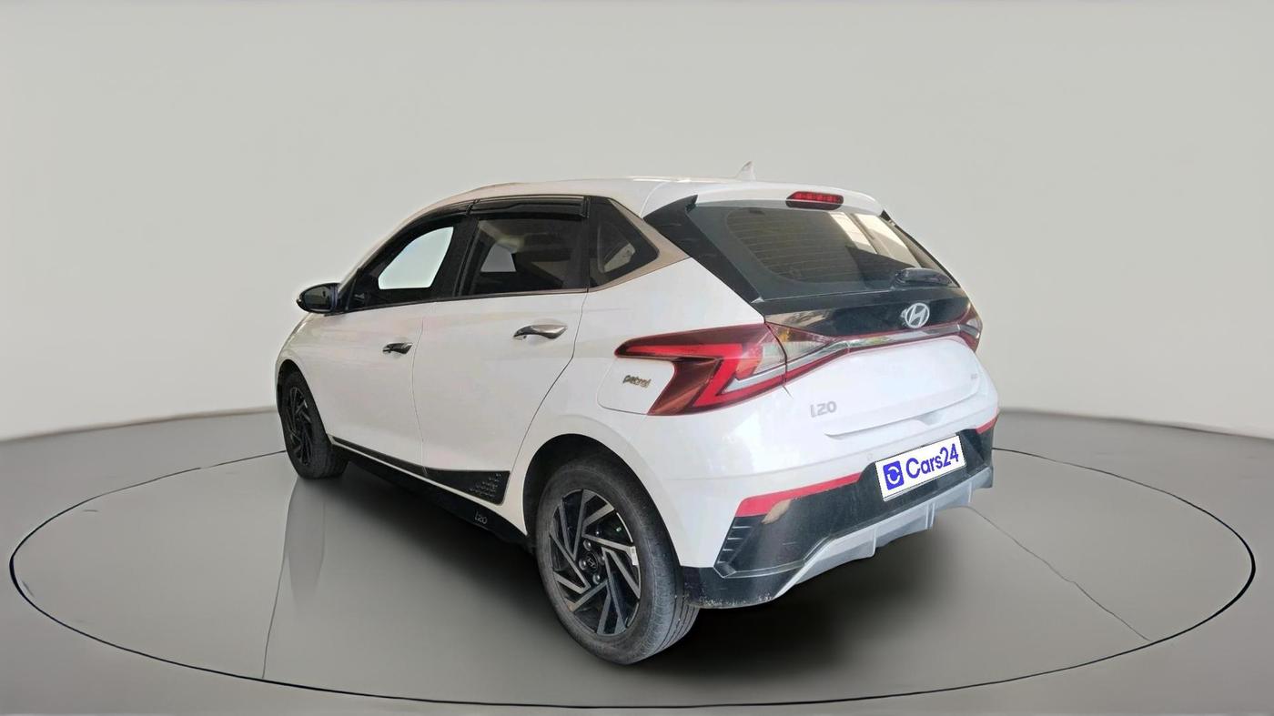 2024 Hyundai NEW I20 ASTA (O) 1.2 IVT, Petrol, Automatic, 20,000 km, exterior