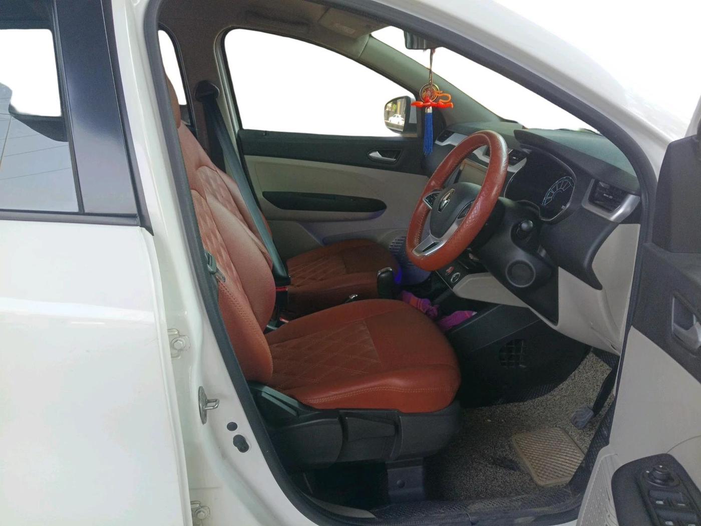 2021 Renault TRIBER RXZ AMT, Petrol, Automatic, 35,226 km, interior