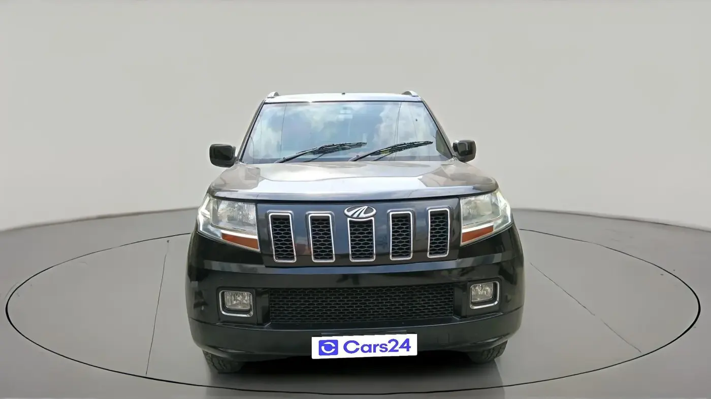 2017 Mahindra TUV300 T8, Diesel, Manual, 1,24,855 km, exterior