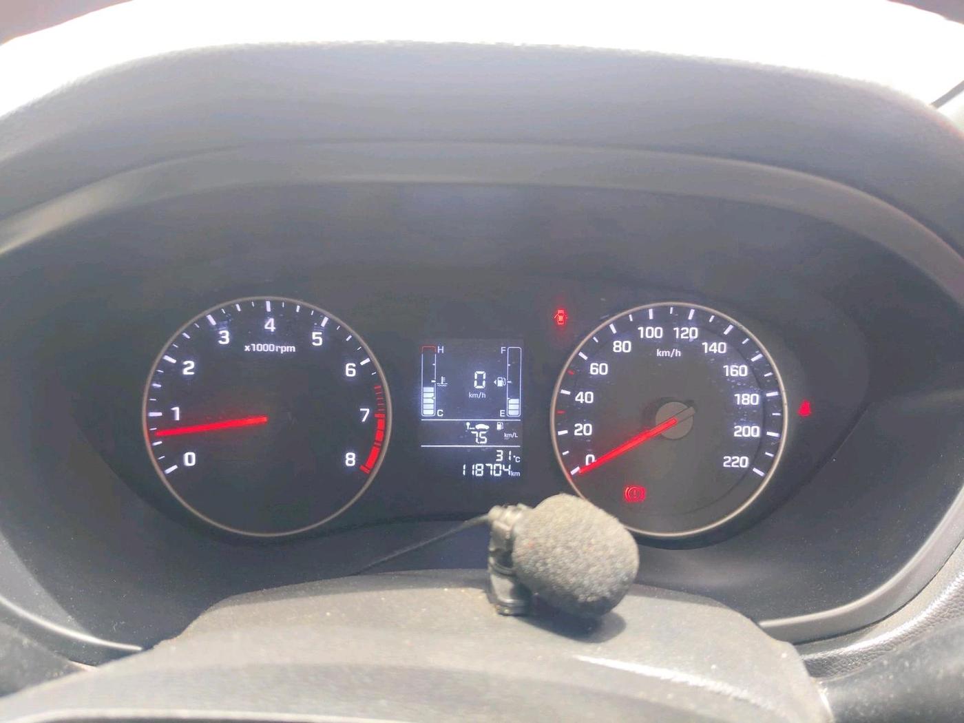 2018 Hyundai Elite i20 ASTA 1.2 DUAL TONE, Petrol, Manual, 1,18,704 km, interior