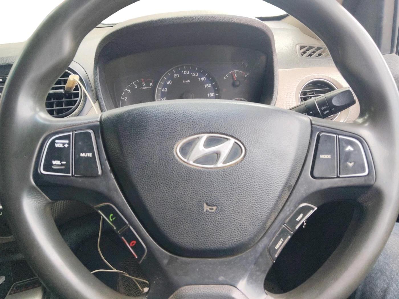 2015 Hyundai Xcent S 1.1 CRDI, Diesel, Manual, 1,64,786 km, interior
