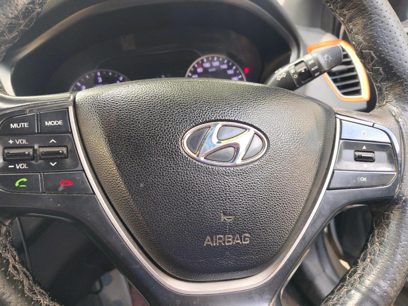 2015 Hyundai i20 Active 1.4 SX, Diesel, Manual, 1,27,704 km, interior