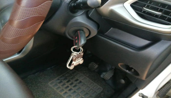 2020 Datsun Redi Go T, Petrol, Manual, 40,760 km, interior