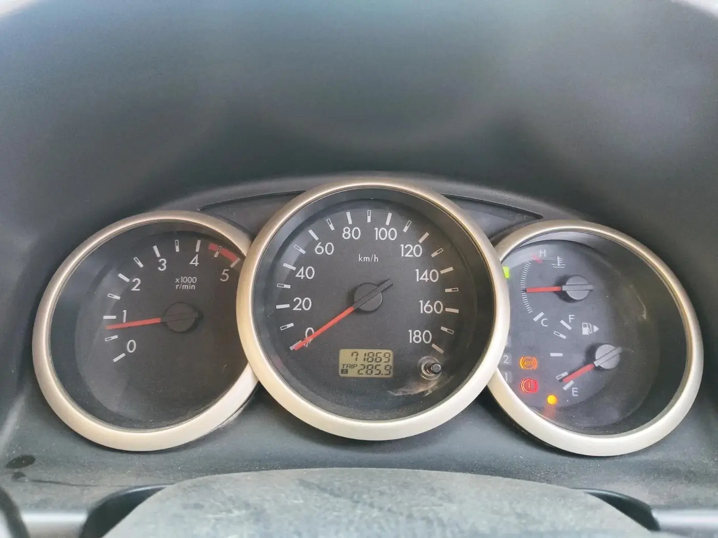 2011 Ford Endeavour 3.0L 4X4 AT, Diesel, Automatic, 71,869 km, interior