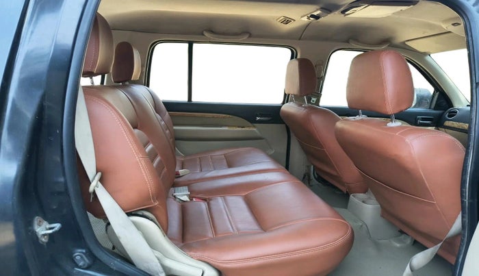 2011 Ford Endeavour 3.0L 4X4 AT, Diesel, Automatic, 71,869 km, interior