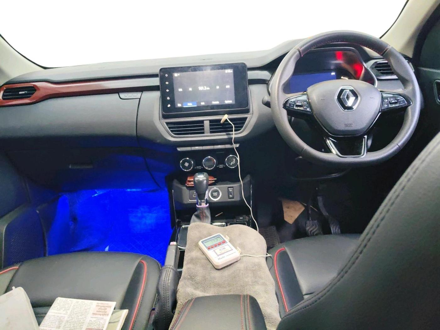 2022 Renault Kiger RXZ TURBO CVT DUAL TONE, Petrol, Automatic, 53,924 km, interior