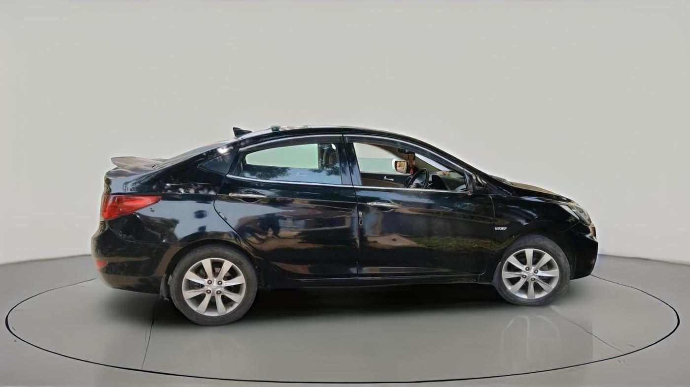 2011 Hyundai Verna FLUIDIC 1.6 VTVT SX, Petrol, Manual, 1,30,616 km, exterior