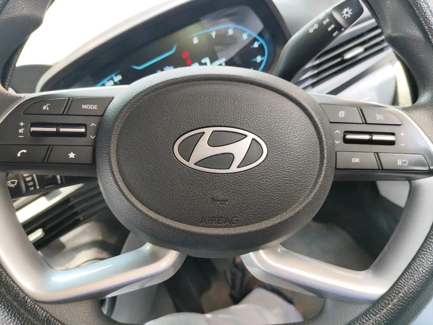 2025 Hyundai NEW I20 SPORTZ 1.2 MT, Petrol, Manual, 14,313 km, interior